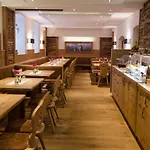 Hotel-gasthof Blaue Traube E.k. Hotel Berching
