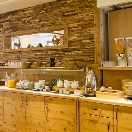 酒店 Hotel-gasthof Blaue Traube E.k. 3*
